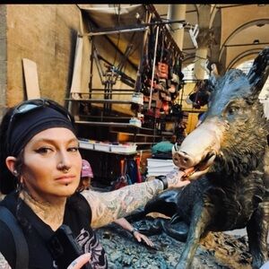 Meet your Posher, Aly